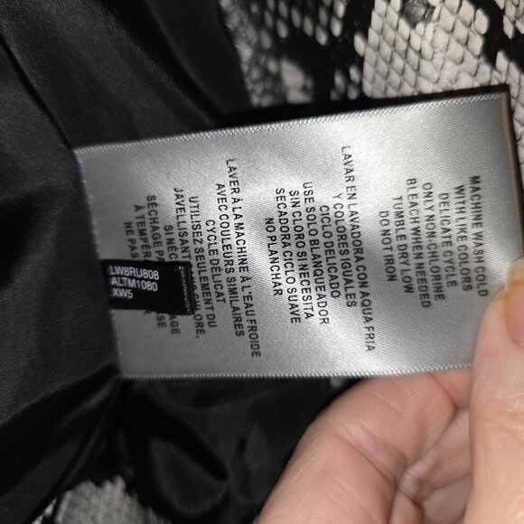 Levi's women's faux leather python moto jacket - Size Large - New - Picture 10 of 10